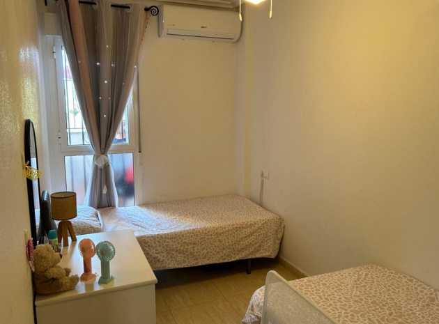 Revente - Appartement - Daya Nueva