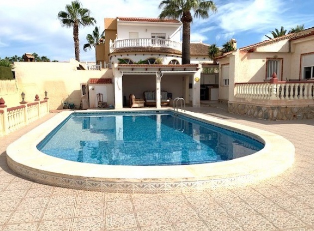 Resale - Villa - Torrevieja - San Luis