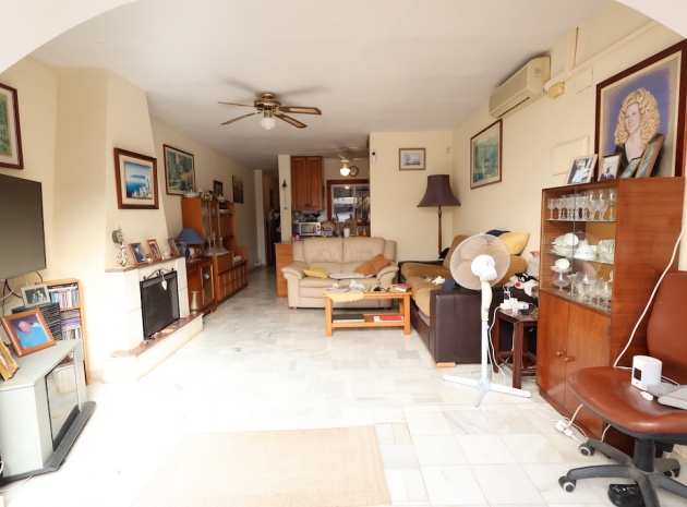 Resale - Townhouse - Villamartin - lomas del golf