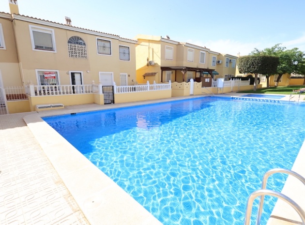 Resale - Townhouse - Villamartin - lomas del golf