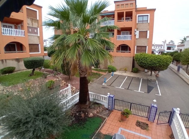 Resale - Apartment - Villamartin