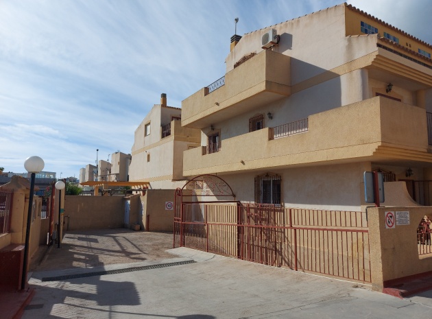 Resale - Townhouse - Playa Flamenca - amapolas