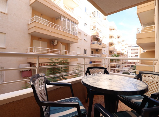 Resale - Apartment - Torrevieja - Torrevieja - Centre