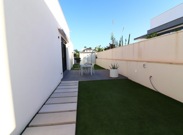 Resale - Villa - Formentera del Segura - Fincas de La Vega