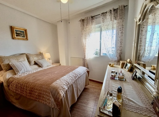 Resale - Apartment - Playa Flamenca - la mirada