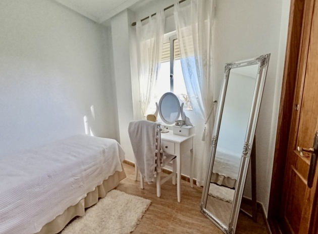 Resale - Apartment - Playa Flamenca - la mirada