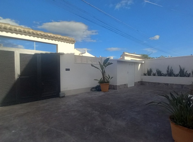 Revente - Villa - Torrevieja - El Chaparral