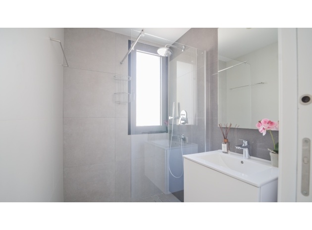 Resale - Villa - Ciudad Quesada - Pueblo Bravo