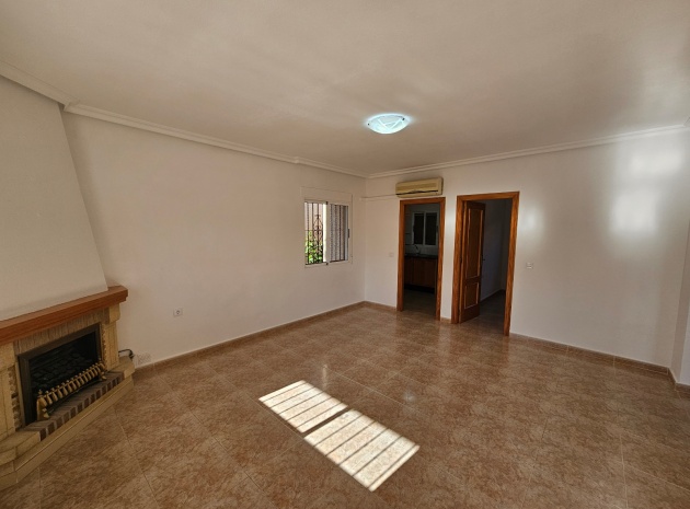 Resale - Villa - Algorfa - Montemar