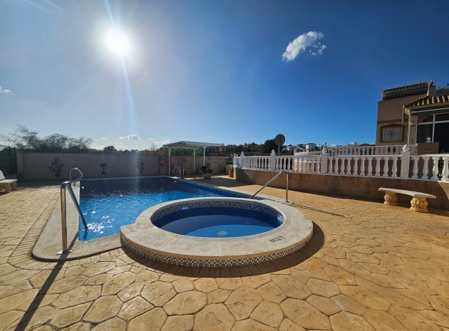 Resale - Villa - Algorfa - Montemar