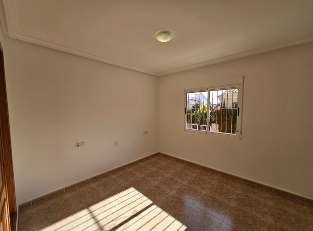 Resale - Villa - Algorfa - Montemar