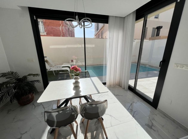 Resale - Villa - Los Montesinos - La Herrada