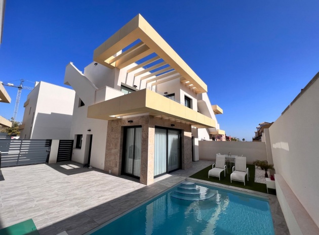 Resale - Villa - Los Montesinos - La Herrada