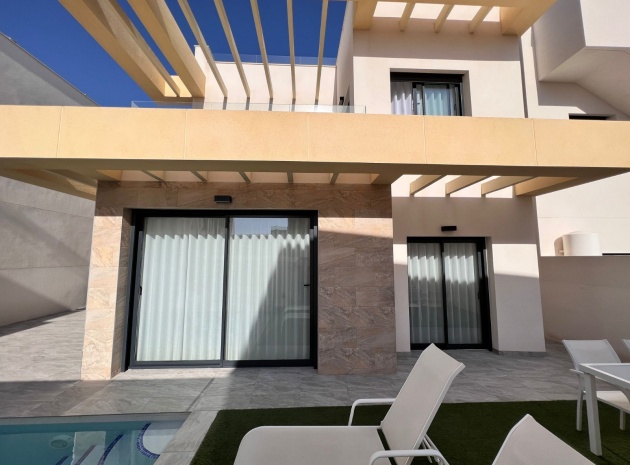 Resale - Villa - Los Montesinos - La Herrada