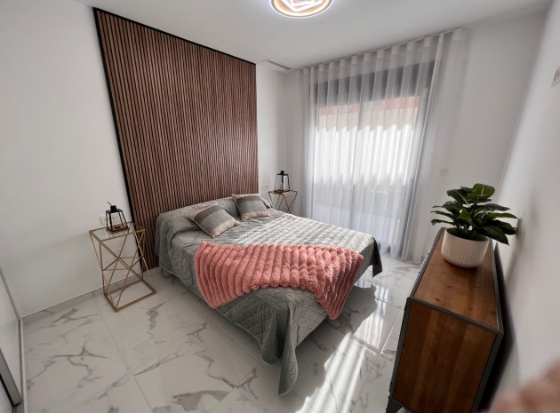 Resale - Villa - Los Montesinos - La Herrada