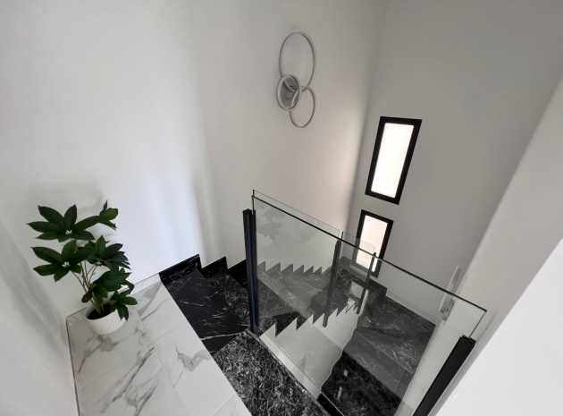 Resale - Villa - Los Montesinos - La Herrada