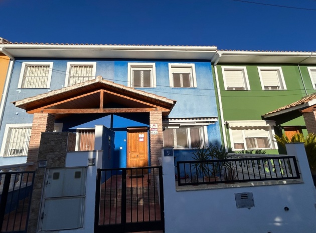 Resale - Townhouse - Torremendo - torremendo
