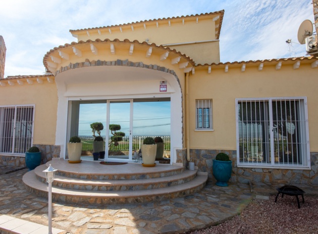 Resale - Villa - Algorfa