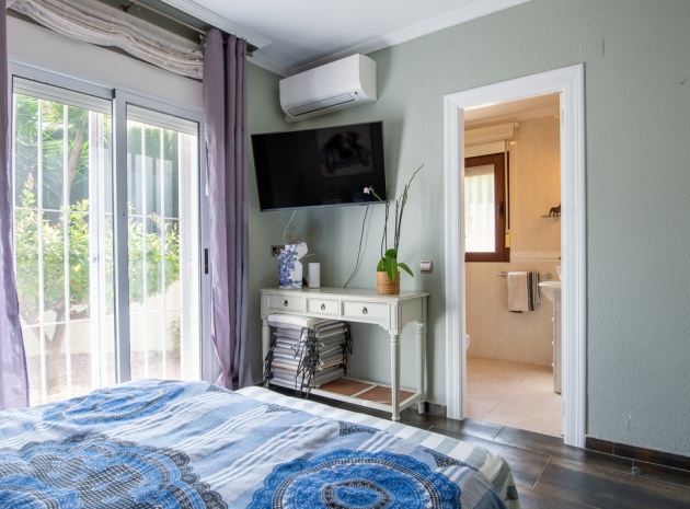Resale - Villa - Algorfa