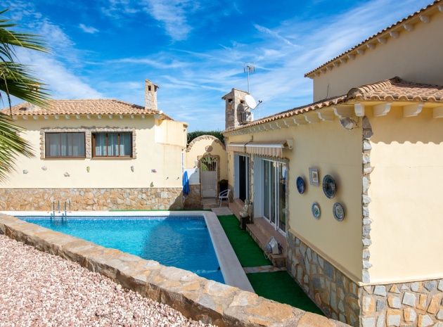 Resale - Villa - Algorfa