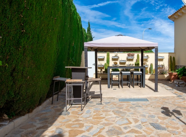 Resale - Villa - Algorfa