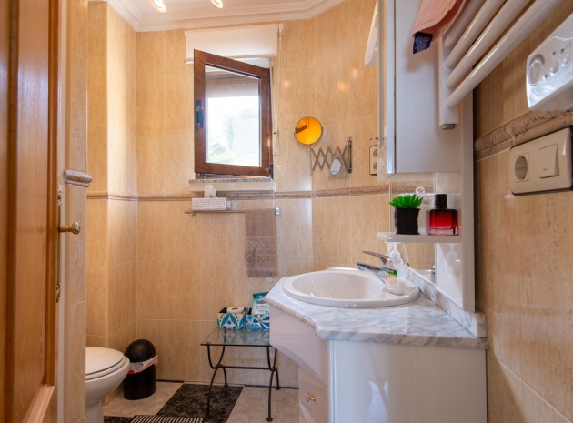Resale - Villa - Algorfa