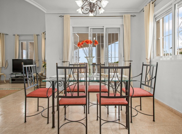 Resale - Villa - Algorfa