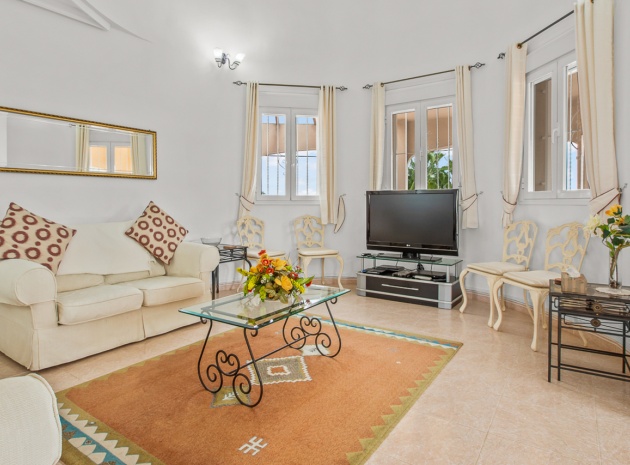 Resale - Villa - Algorfa