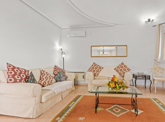 Resale - Villa - Algorfa