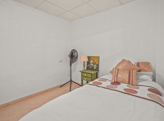Resale - Villa - Algorfa