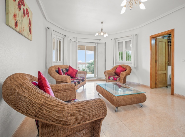 Resale - Villa - Algorfa