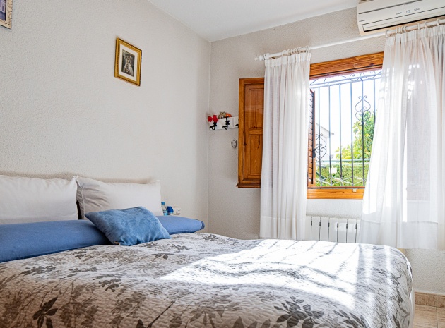 Resale - Villa - La Zenia - beachside
