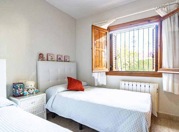 Resale - Villa - La Zenia - beachside