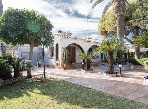 Resale - Villa - La Zenia - beachside