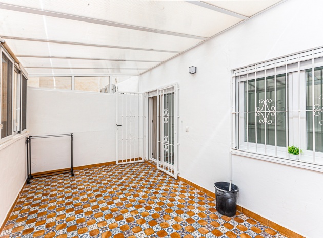 Återförsäljning - Lägenhet - Torrevieja