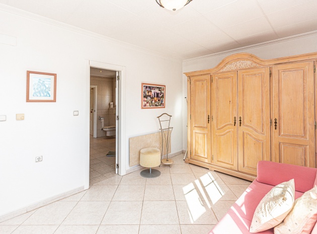 Resale - Villa - Villamartin - las filipinas