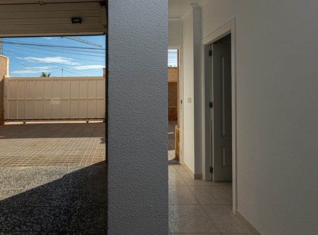 Resale - Villa - Villamartin - las filipinas