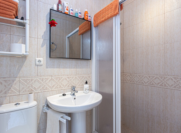 Resale - Villa - Villamartin - las filipinas