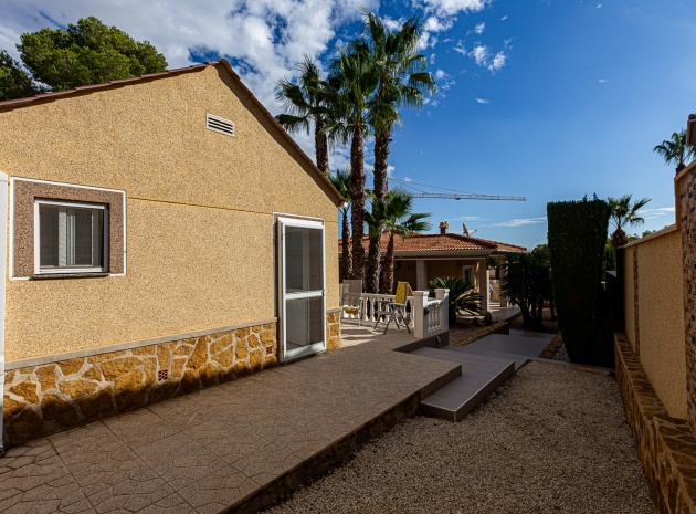 Resale - Villa - Villamartin - las filipinas