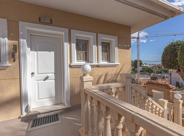Resale - Villa - Villamartin - las filipinas