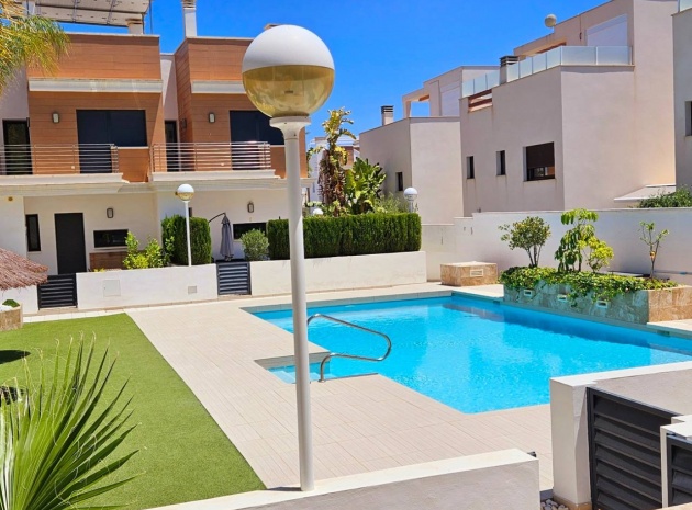 Resale - Townhouse - Ciudad Quesada - Dona Pepa