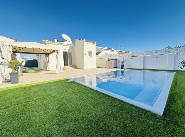 Resale - Villa - Torrevieja - san luis