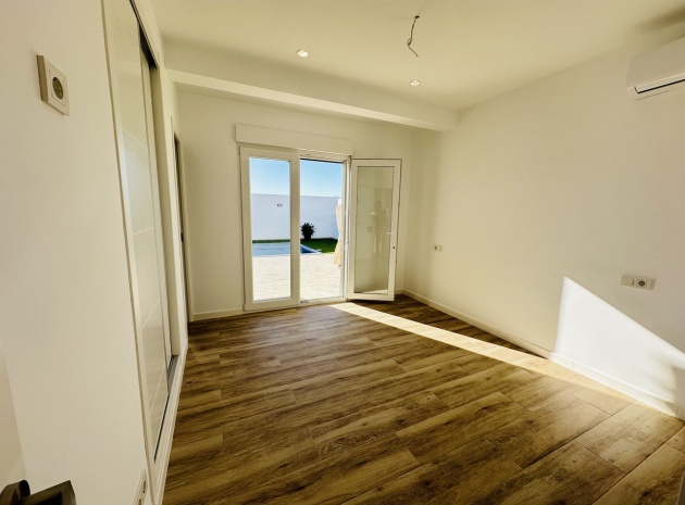 Resale - Villa - Torrevieja - san luis