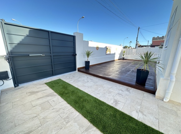 Resale - Villa - Torrevieja - san luis