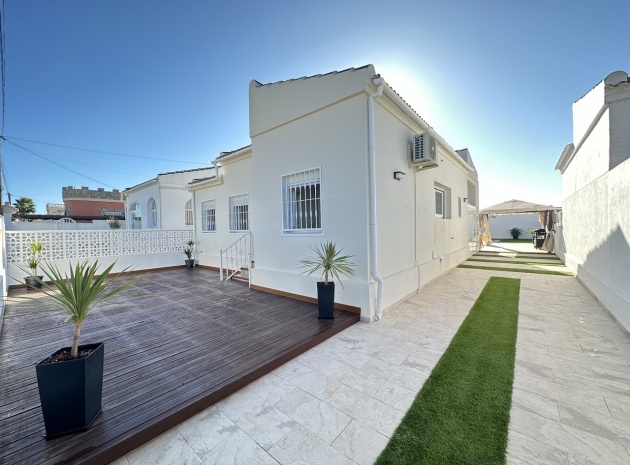 Resale - Villa - Torrevieja - san luis
