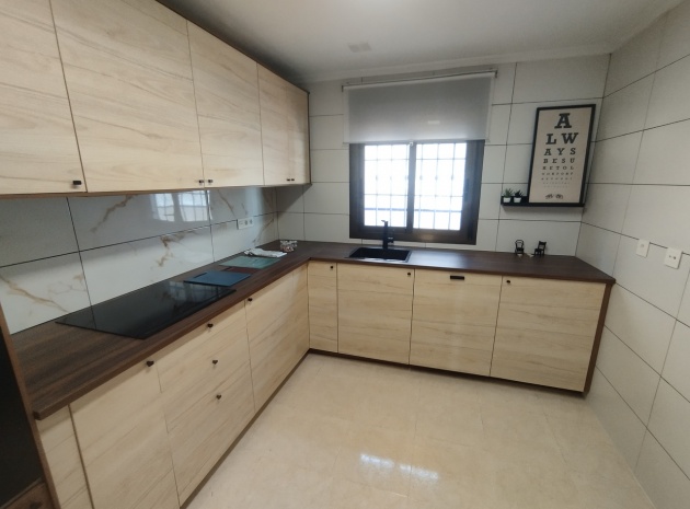Resale - Townhouse - San Miguel de Salinas - Res. Los Alcores