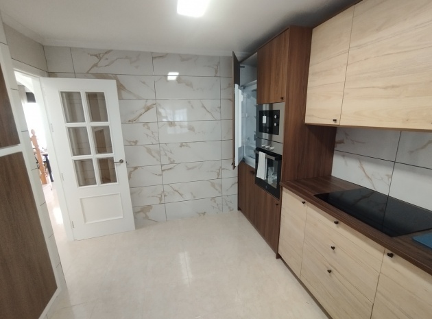 Resale - Townhouse - San Miguel de Salinas - Res. Los Alcores