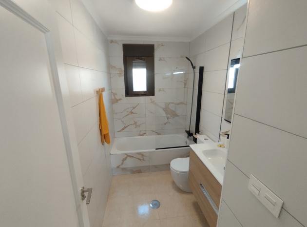 Resale - Townhouse - San Miguel de Salinas - Res. Los Alcores