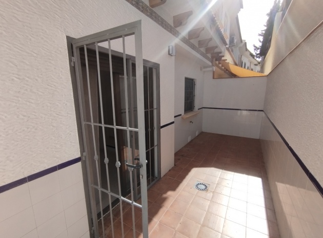 Resale - Townhouse - San Miguel de Salinas - Res. Los Alcores