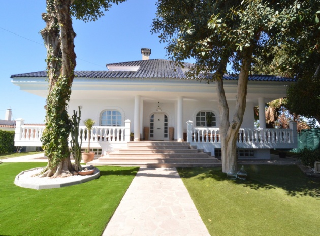 Resale - Villa - Torrevieja - torreta